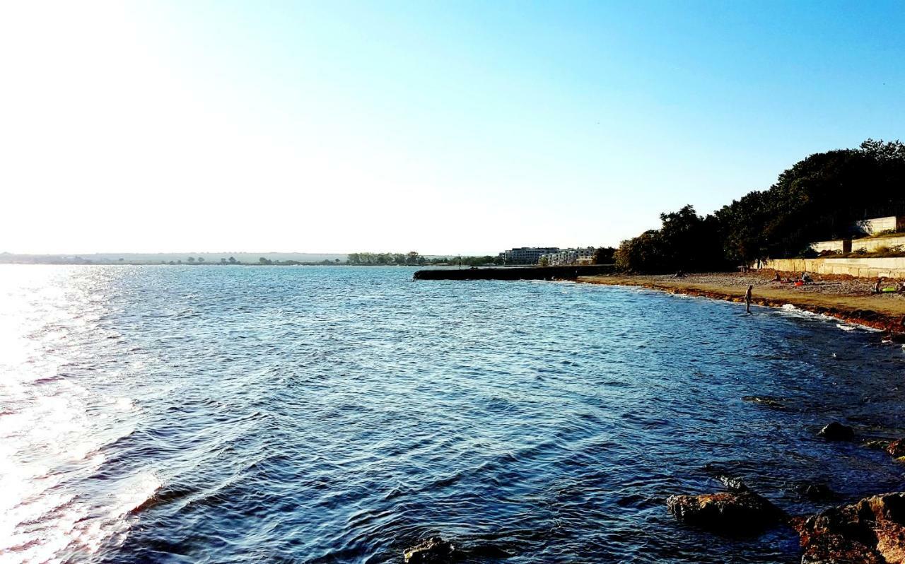 Blue Bay Sea View Apartment Pomorie Ngoại thất bức ảnh